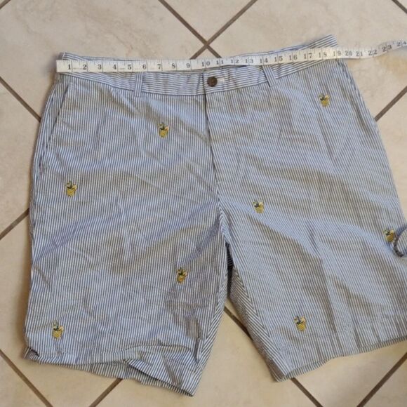 Brooks Brothers Pineapple seersucker Bermuda shorts size W40 - Picture 5 of 10